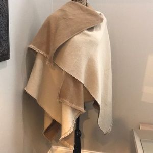 Banana Republic Tan and Cream Wrap
